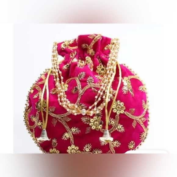 Handbags - NWT Embroidered Pink Pouch potli women’s wedding bag